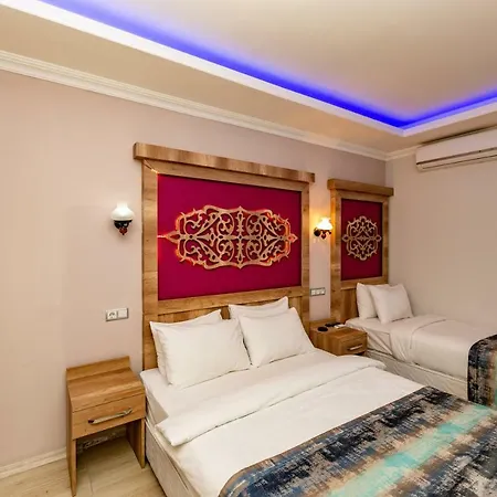 Linda Expo Palace Otel 2*